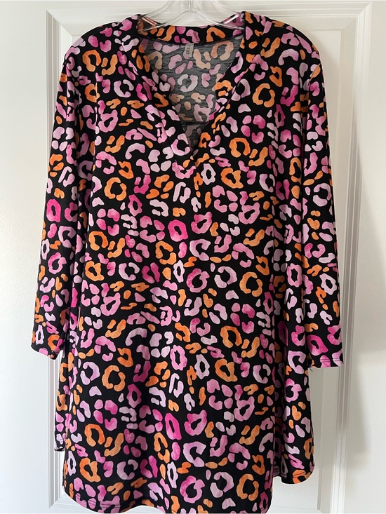 Dear Scarlett Tops - Dear Scarlett Leopard-Print V-Neck Tunic with Pink & Orange Spots